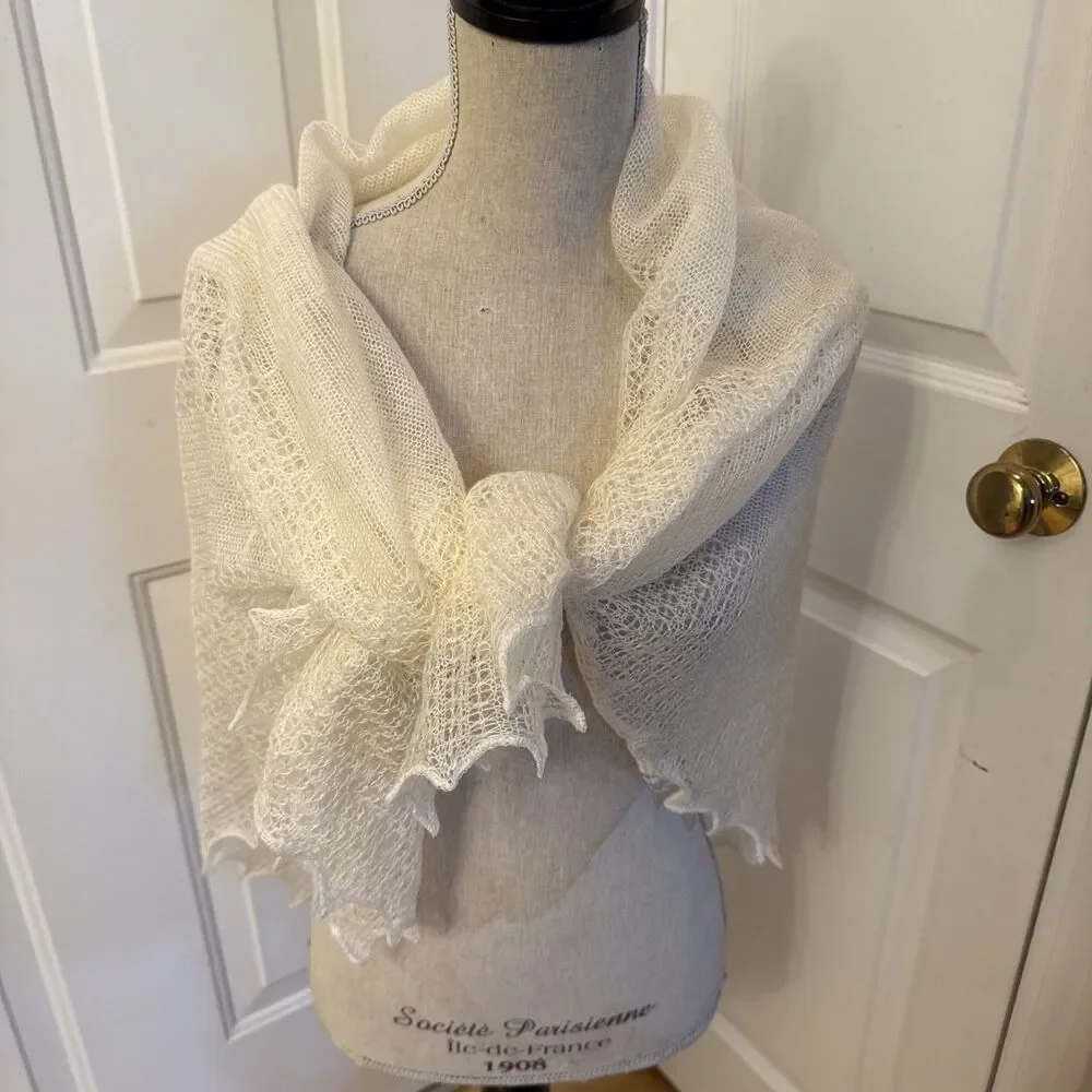 LACE LIKE KNIT SQUARE SHAWL wrap For Wedding Made In Japan